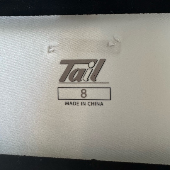 Tail Sleeveless Cream and Brown Golf Dress - Picture 3 of 9